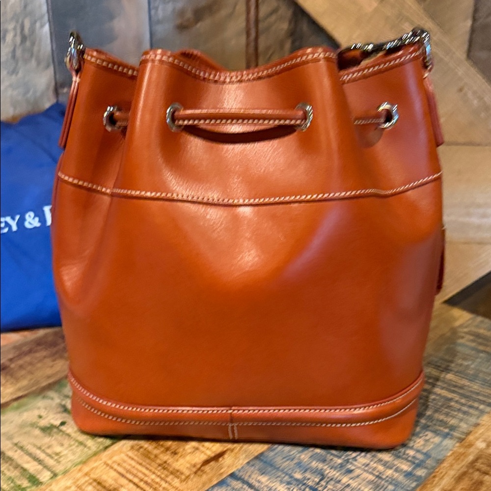 Sooner & Bourke Florentine Toscana Bucket Bag or Crossbody - Picture 2 of 7